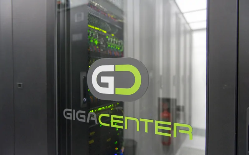 giga2
